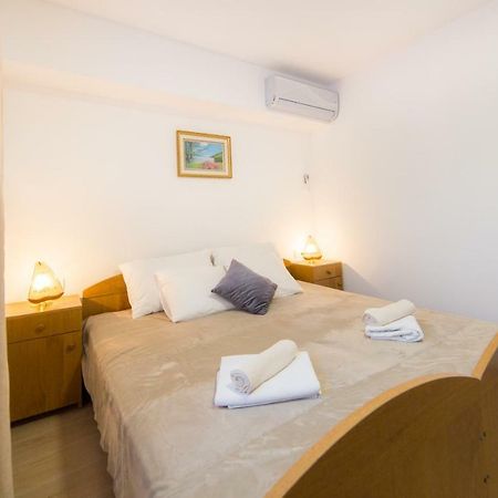 Apartments Relax Baška Voda Esterno foto