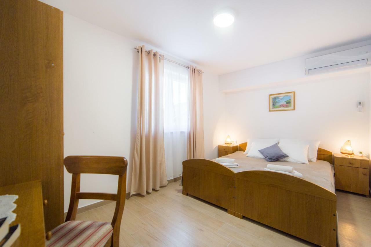 Apartments Relax Baška Voda Esterno foto