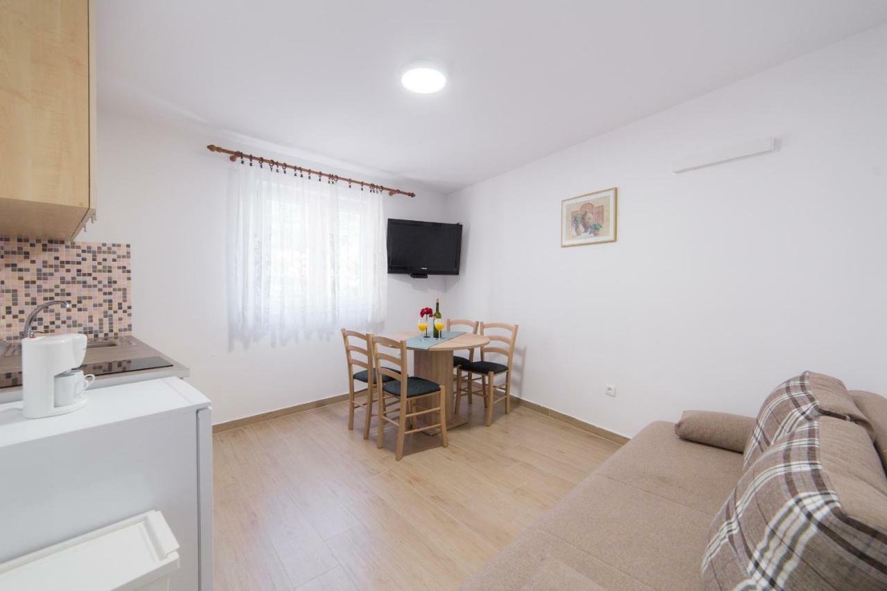 Apartments Relax Baška Voda Esterno foto