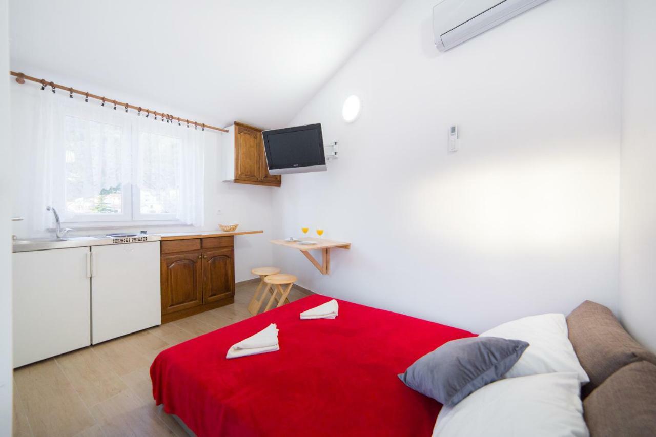 Apartments Relax Baška Voda Esterno foto
