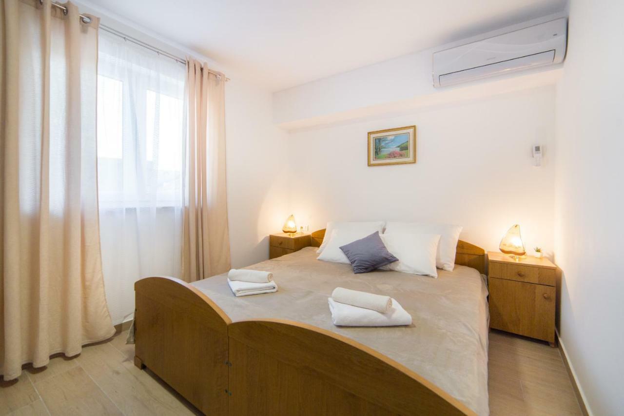 Apartments Relax Baška Voda Esterno foto